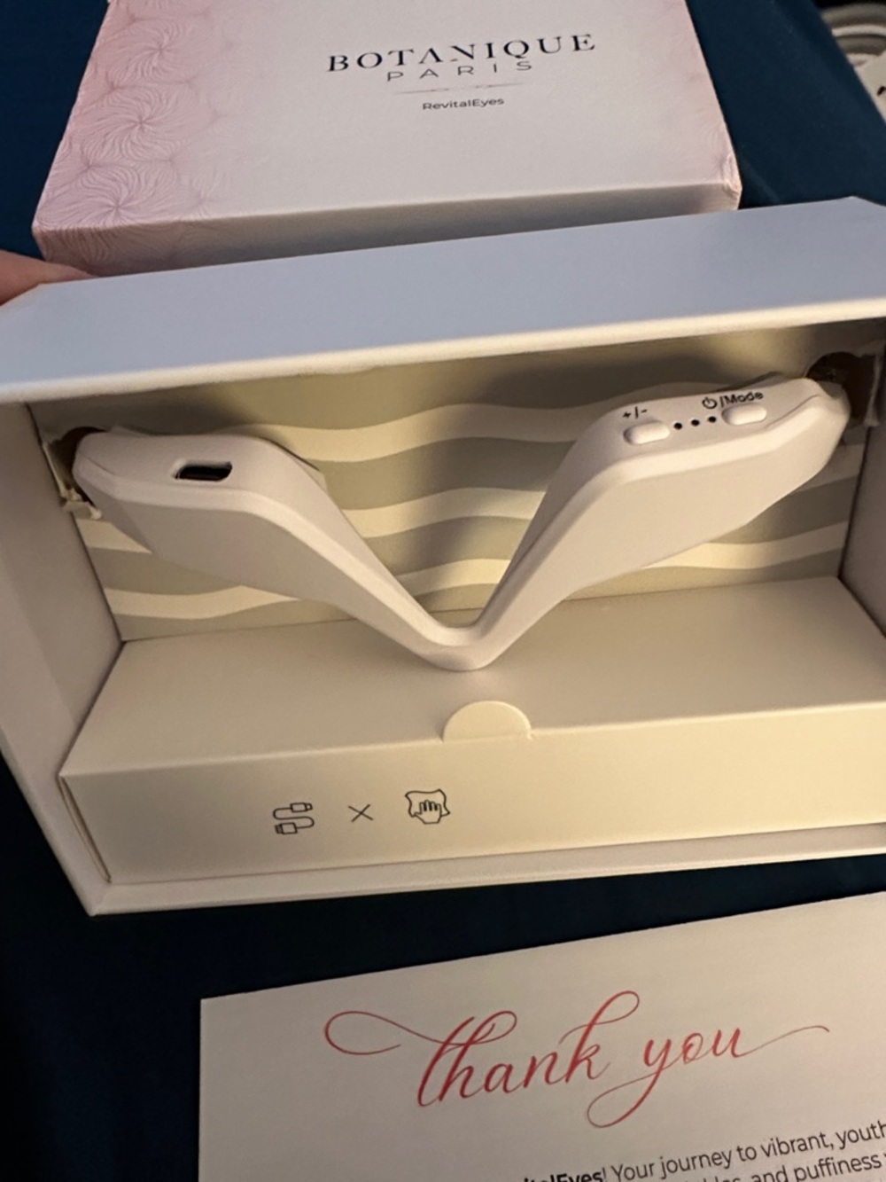 RevitalEyes Eye Rejuvenation Device - Picture 3 of 3